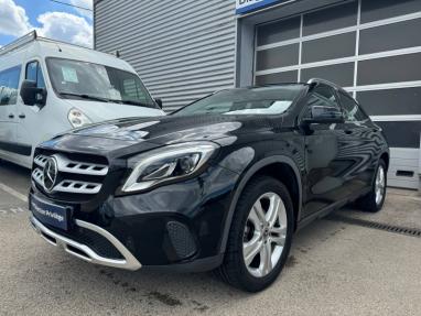 Voir le détail de l'offre de cette MERCEDES-BENZ GLA 180 122ch Sensation 7G-DCT Euro6d-T de 2019 en vente à partir de 230.9 €  / mois