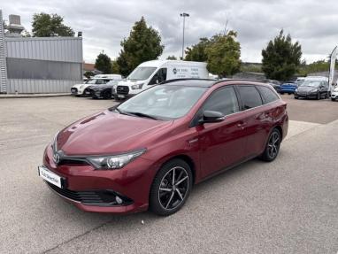 Voir le détail de l'offre de cette TOYOTA Auris Touring Sports HSD 136h Design de 2018 en vente à partir de 260.7 €  / mois