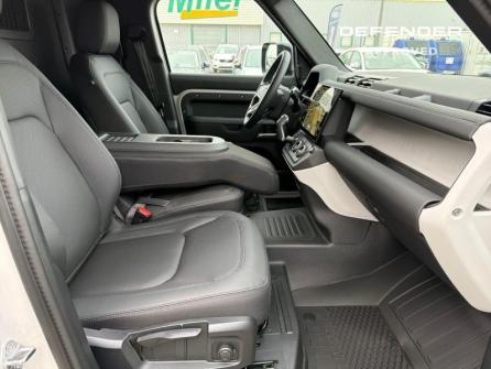 LAND-ROVER Defender 110 3.0 D250 Hard Top S à vendre à Troyes - Image n°10